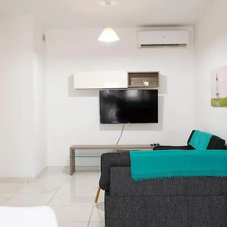Beautiful, Central With All Amenities + Wifi By 360 Estates Pieta
