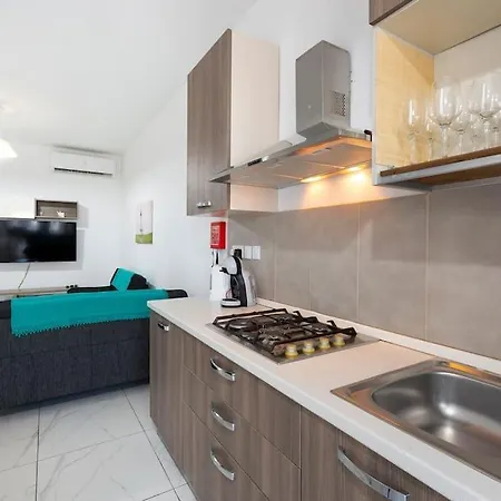 Apartment Beautiful, Central With All Amenities + Wifi By 360 Estates Pieta