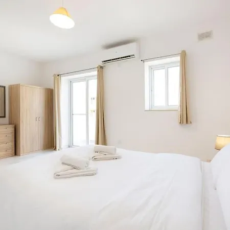 Beautiful, Central With All Amenities + Wifi By 360 Estates * Pietà